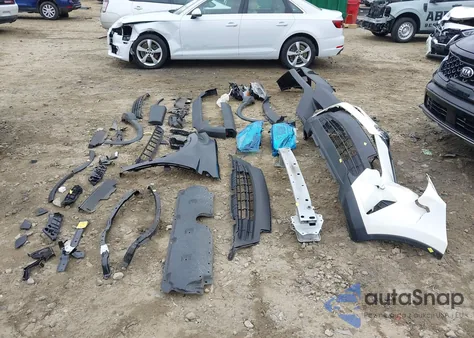 2017 Toyota Rav4 Le z USA, uszkodzony, nr VIN JTMZFREV0HJ702596